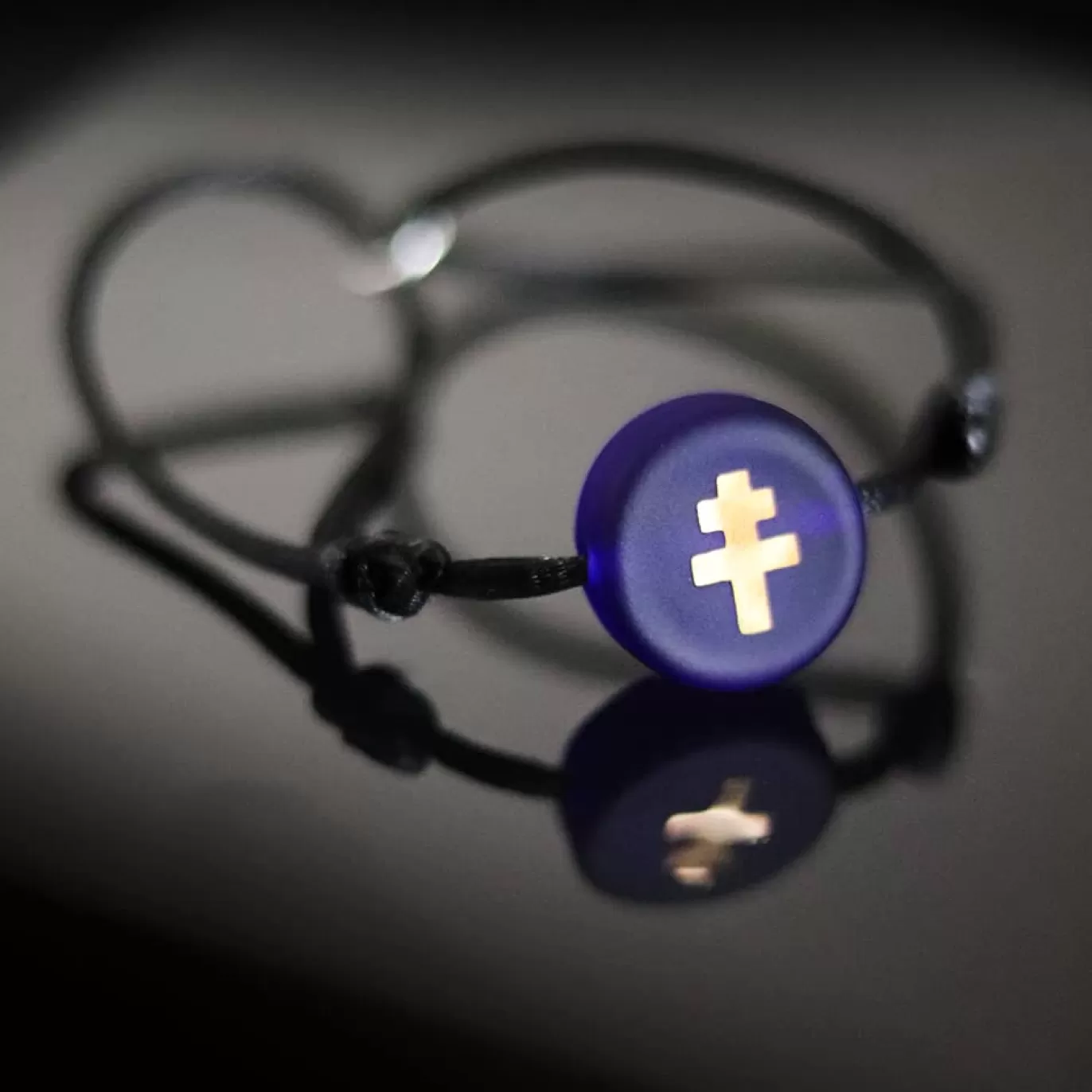 Bracelet Croix De Lorraine Bleu Translucide Sur Cordon-Michaël Vessière Flash Sale